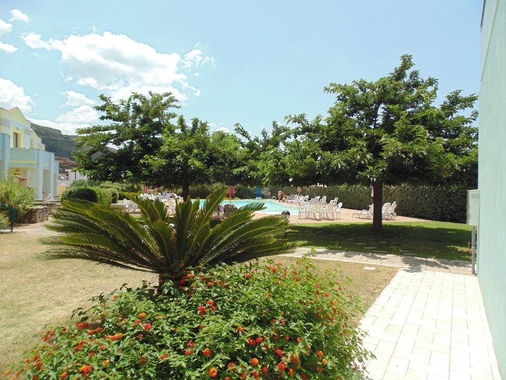 Resort Isola Rossa Bosa Esterno foto